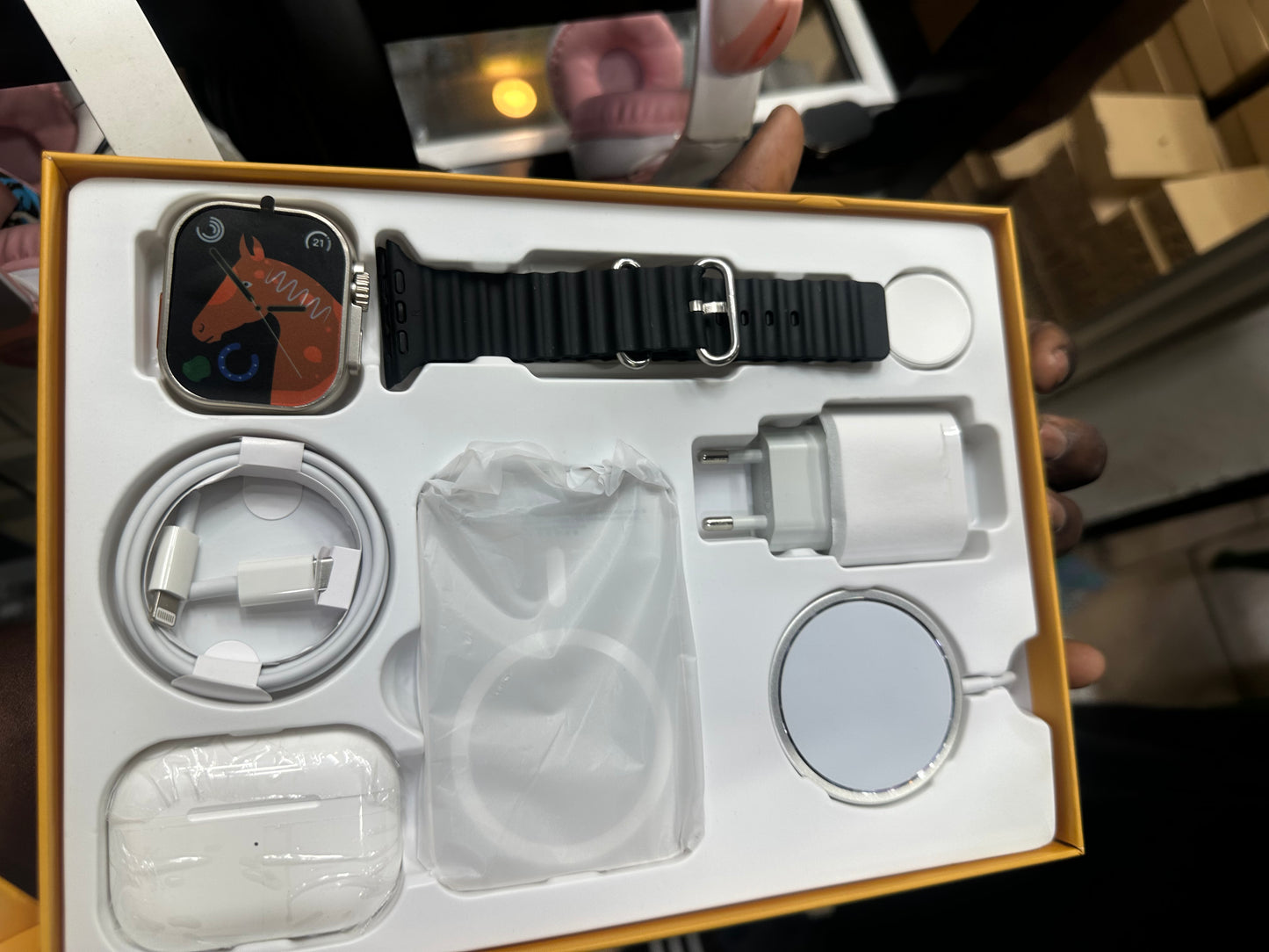 🧡 Coffret Montre Connectée + Écouteurs Sans Fil + Chargeurs – Édition Ultra Tech 🧡