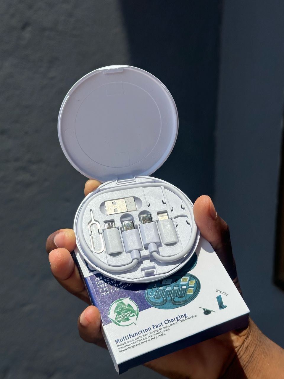 📦 Kit de Câble Multifonction 3-en-1 avec Support Téléphone – Charge Rapide et Pratique !