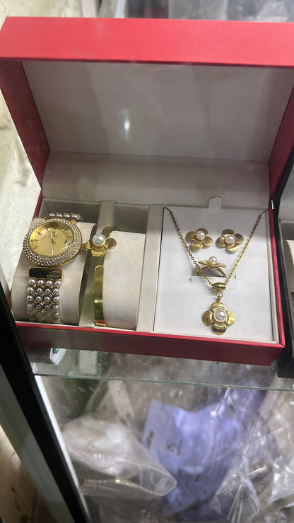 💎 Coffret Cadeau Bijoux 6-en-1 Femme – Élégance et Distinction