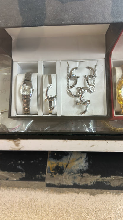 💎 Coffret Cadeau Bijoux 6-en-1 Femme – Élégance et Distinction