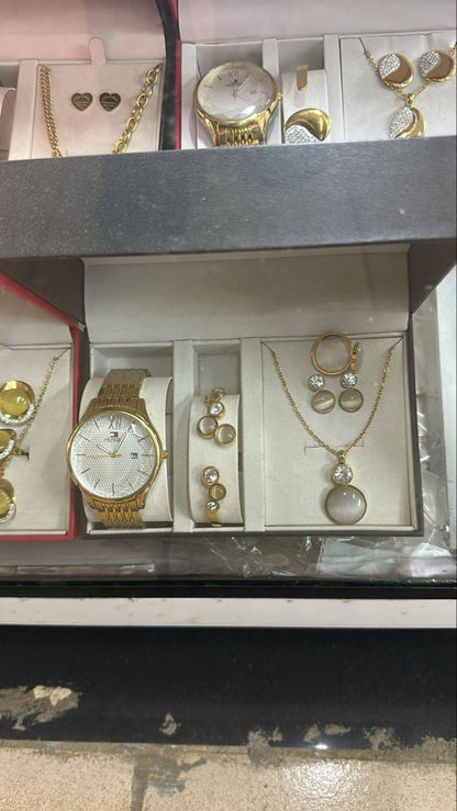 💎 Coffret Cadeau Bijoux 6-en-1 Femme – Élégance et Distinction